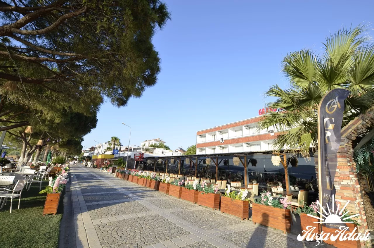 avşa adası merkez apartları